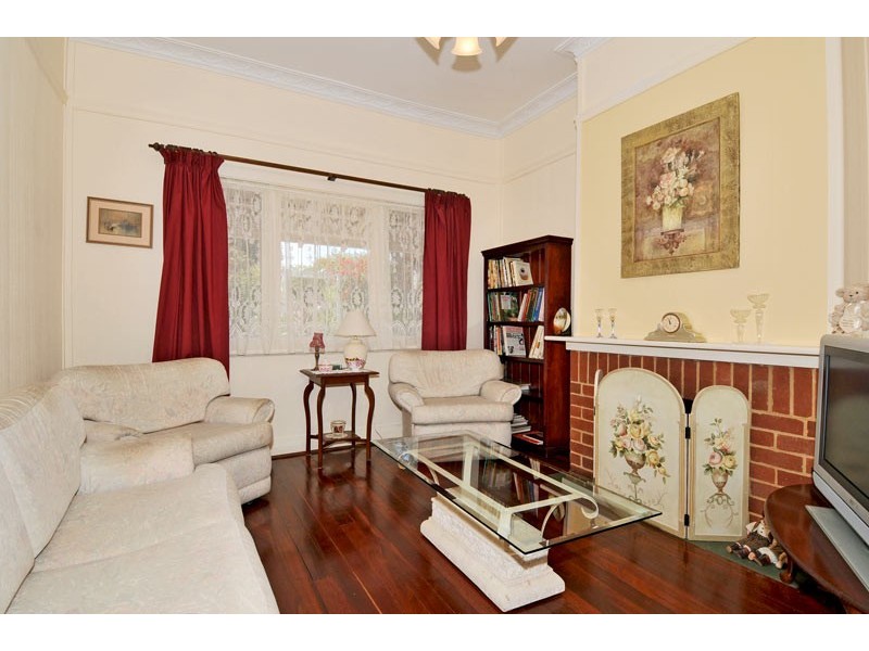 111 South West Highway, Waroona WA 6215