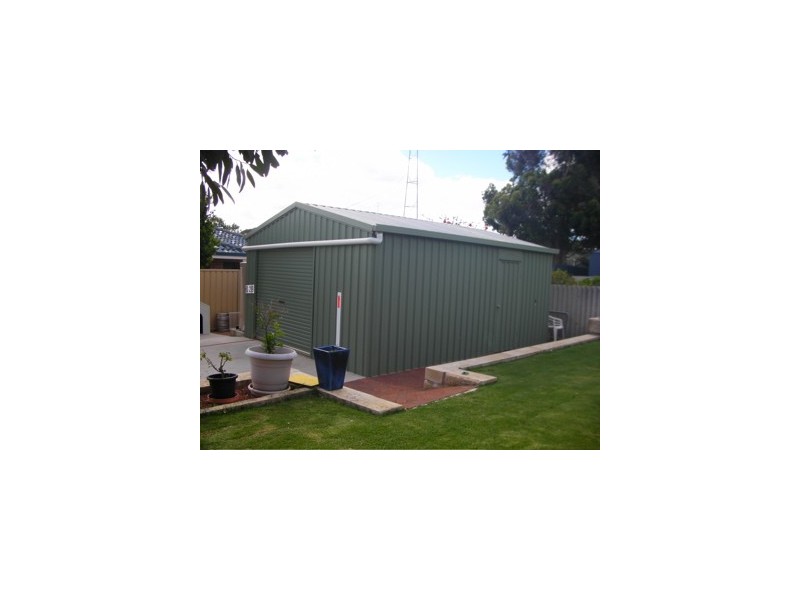 11 Sutton Street, Waroona WA 6215