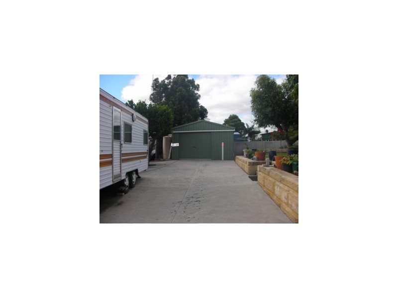 11 Sutton Street, Waroona WA 6215