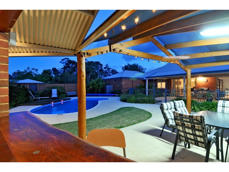 74 Rodoreda Cres, Ravenswood WA 6208