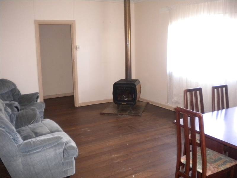 54 Mclarty Street, Dwellingup WA 6213