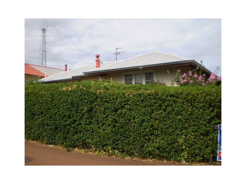 54 Mclarty Street, Dwellingup WA 6213