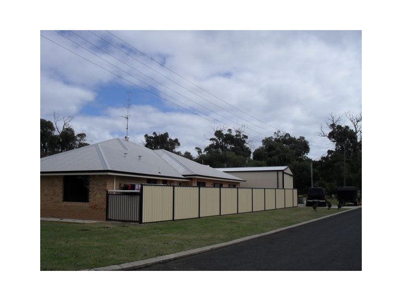 10 Fairway Terrace, Preston Beach WA 6215