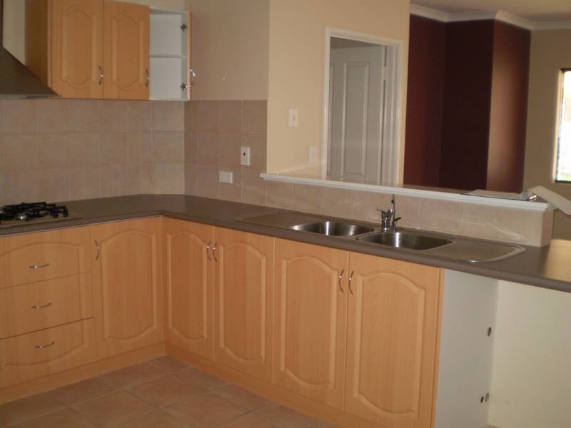 10 Fairway Terrace, Preston Beach WA 6215