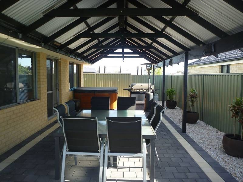 43 Bibbulmun Meander, Ravenswood WA 6208