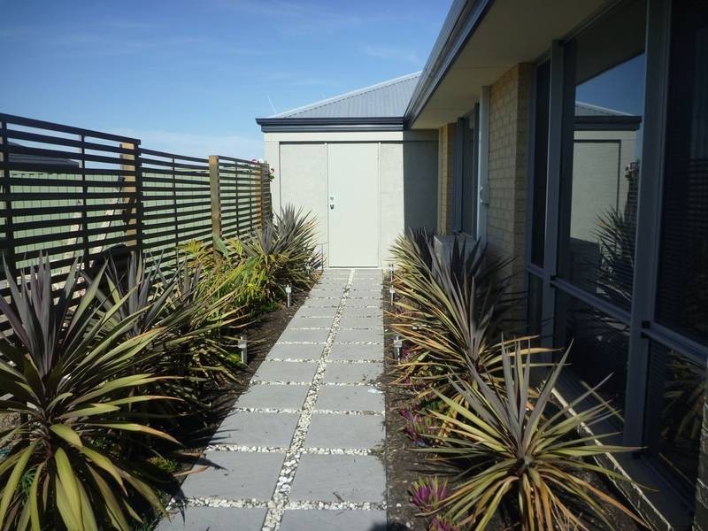 43 Bibbulmun Meander, Ravenswood WA 6208