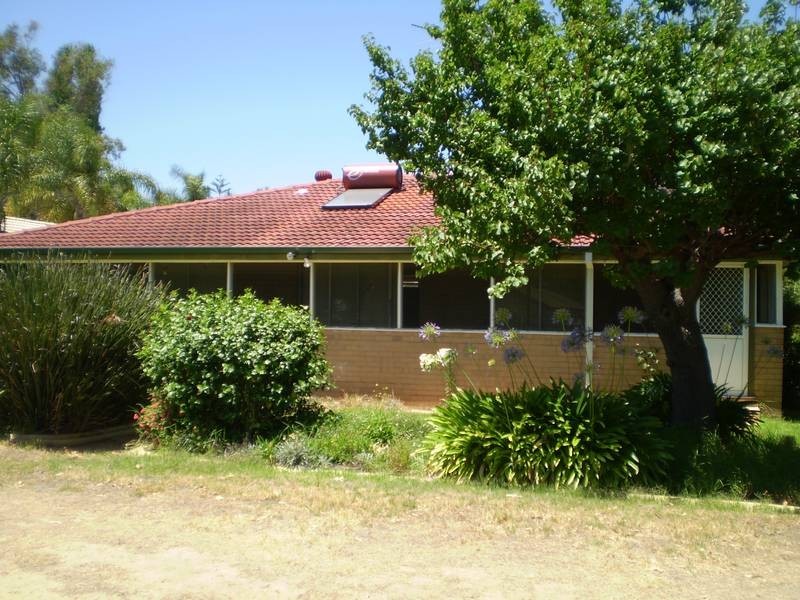 19 Bankisa Terrace, South Yunderup WA 6208