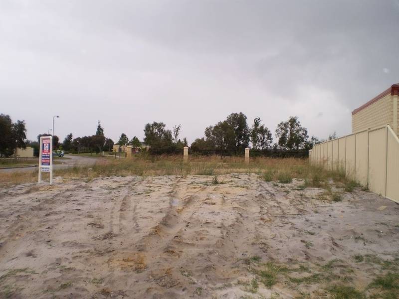 1 Hamlet Pass, Pinjarra WA 6208