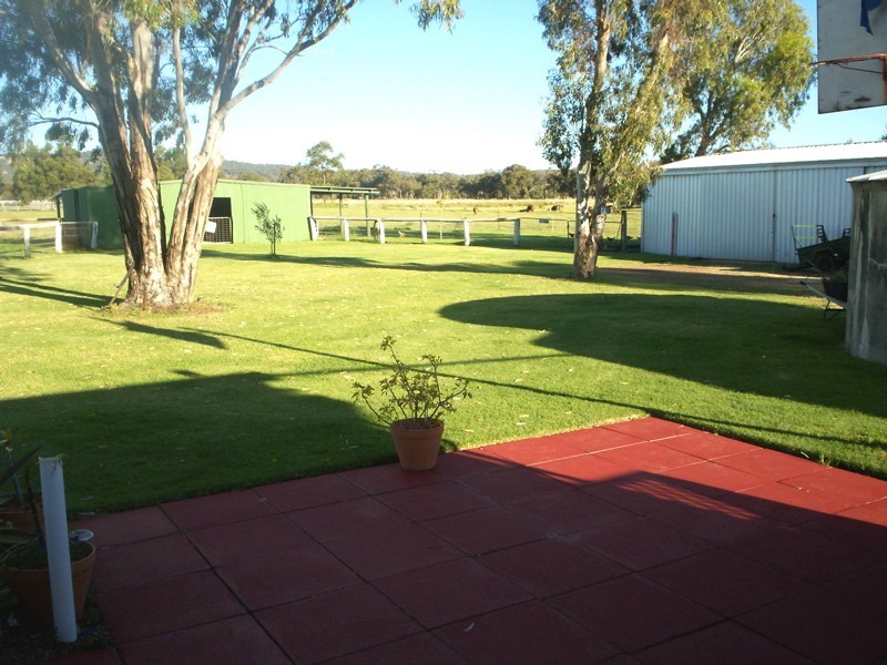 75 Richardson Road, Waroona WA 6215