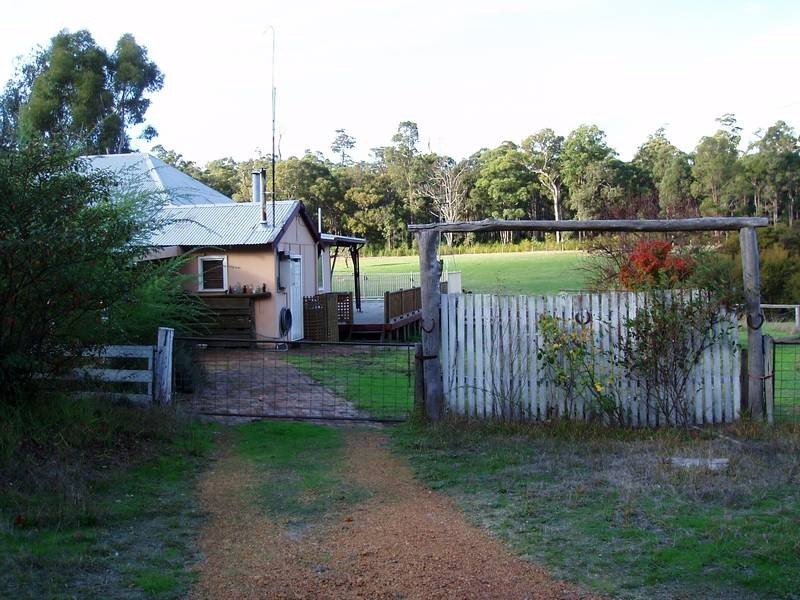 2345 Delpark Road, Dwellingup WA 6213