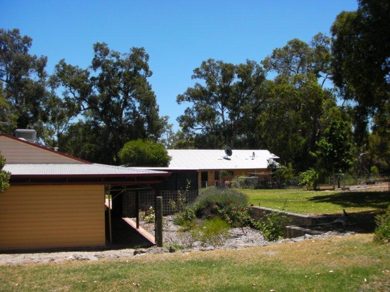 125 Tuart Grove Avenue, Lake Clifton WA 6215