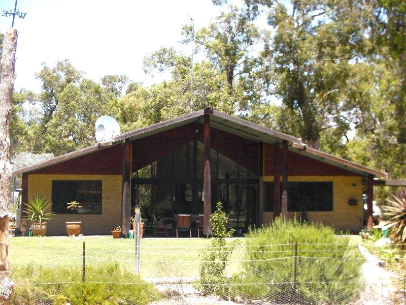 125 Tuart Grove Avenue, Lake Clifton WA 6215