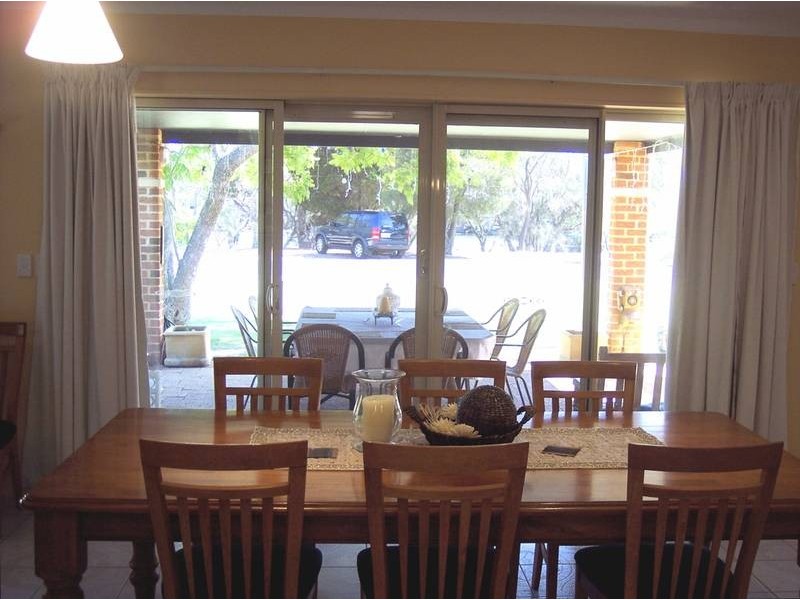 96 Banksia Terrace, South Yunderup WA 6208