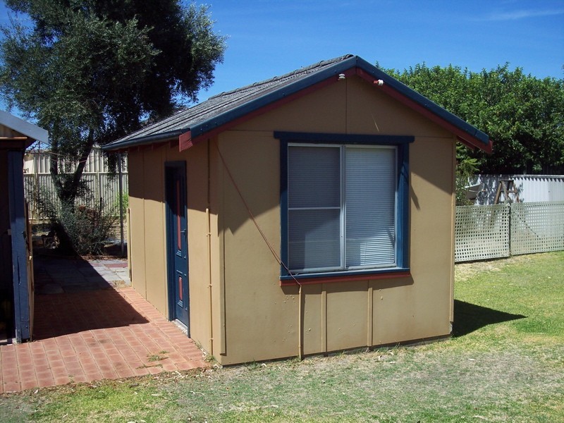 96 Banksia Terrace, South Yunderup WA 6208