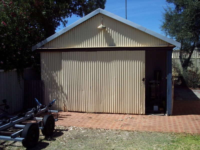 96 Banksia Terrace, South Yunderup WA 6208