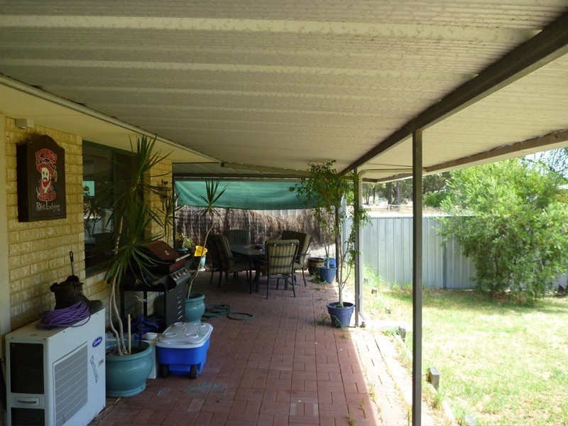 27 Central Ave, North Dandalup WA 6207