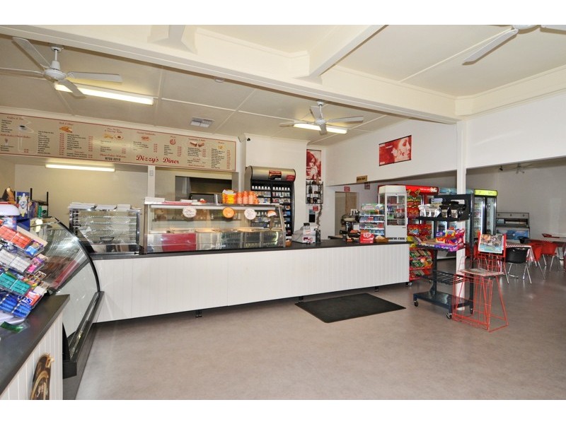 82 South West Highway, Waroona WA 6215