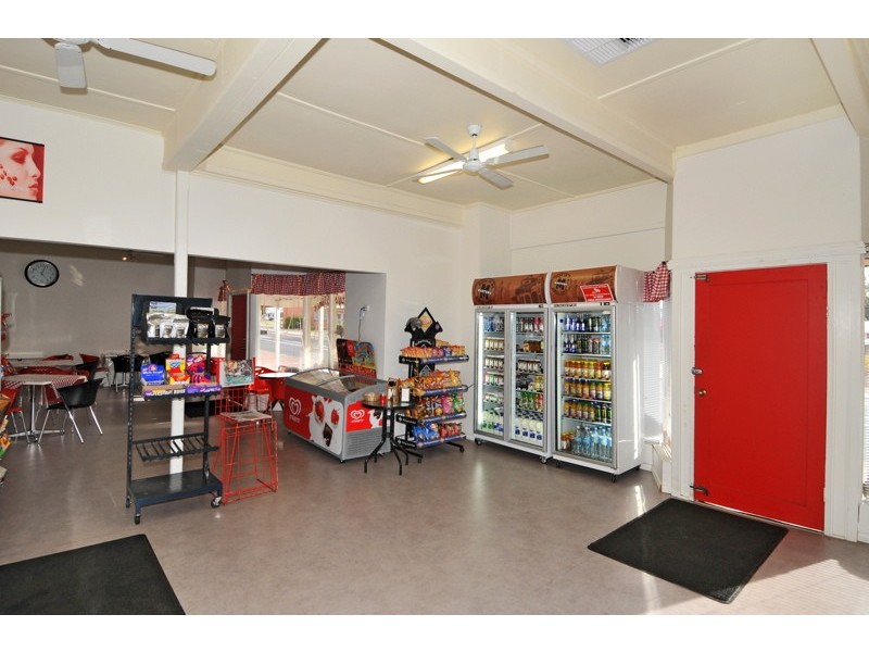82 South West Highway, Waroona WA 6215