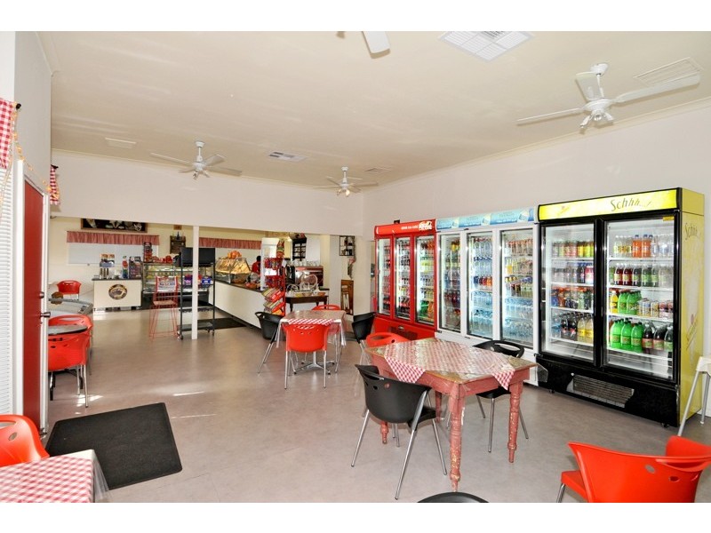 82 South West Highway, Waroona WA 6215