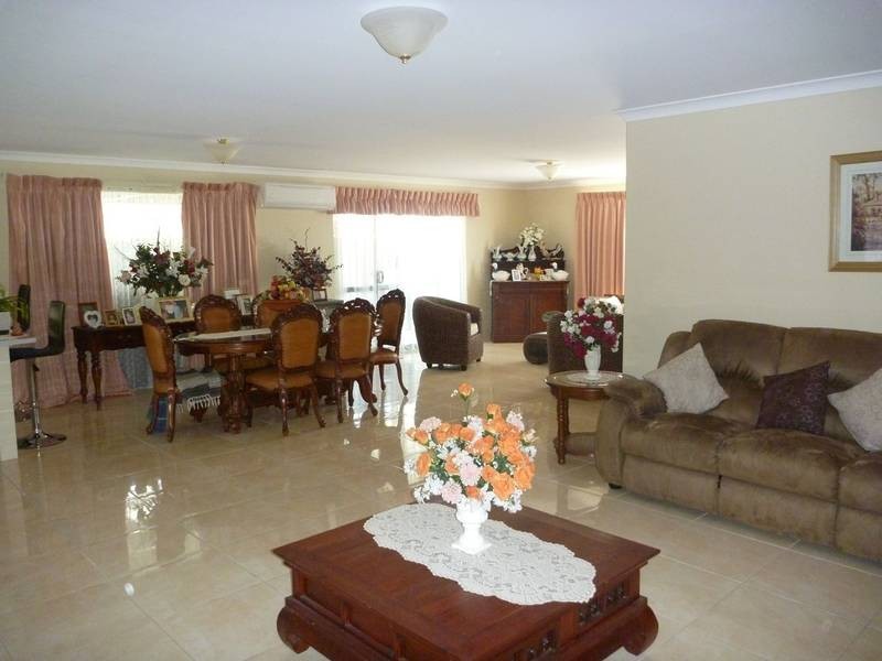 24 Jolly Rambler Boulevard, Ravenswood WA 6208