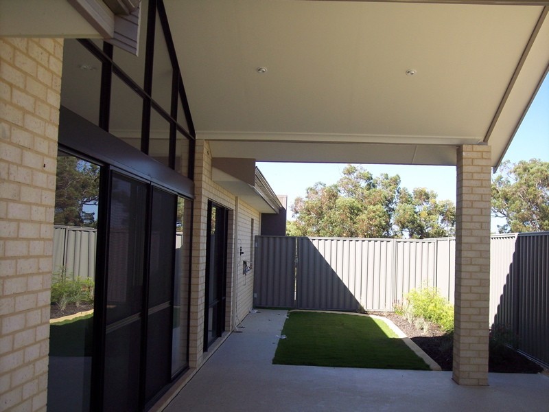 1 Placid Bend, South Yunderup WA 6208