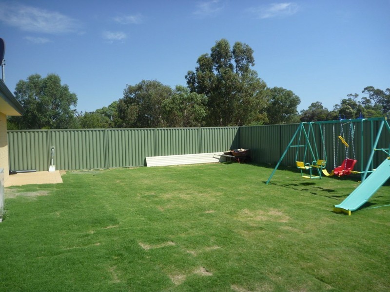 1 Woodstock Turn, Ravenswood WA 6208