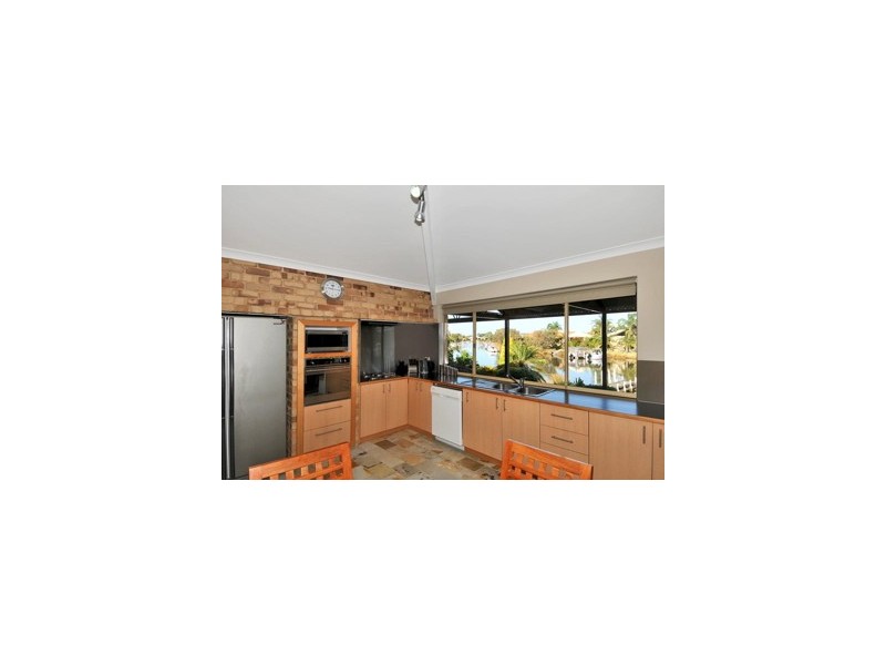 51 Delta Drive, South Yunderup WA 6208