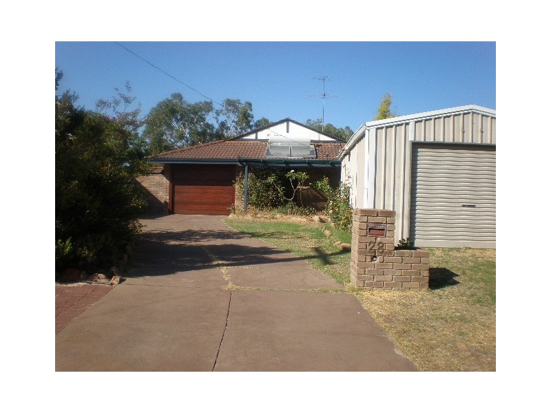 28 Willow Gardens, South Yunderup WA 6208