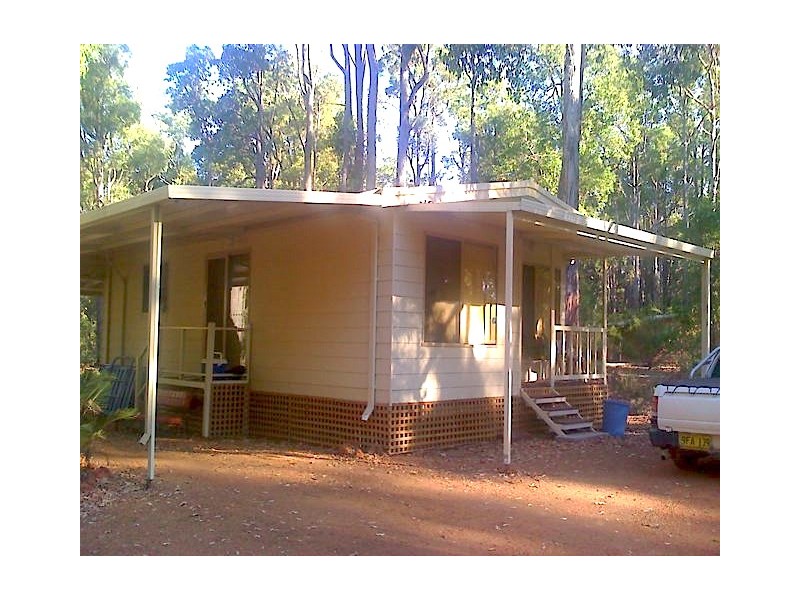 7 Wildflower, Dwellingup WA 6213