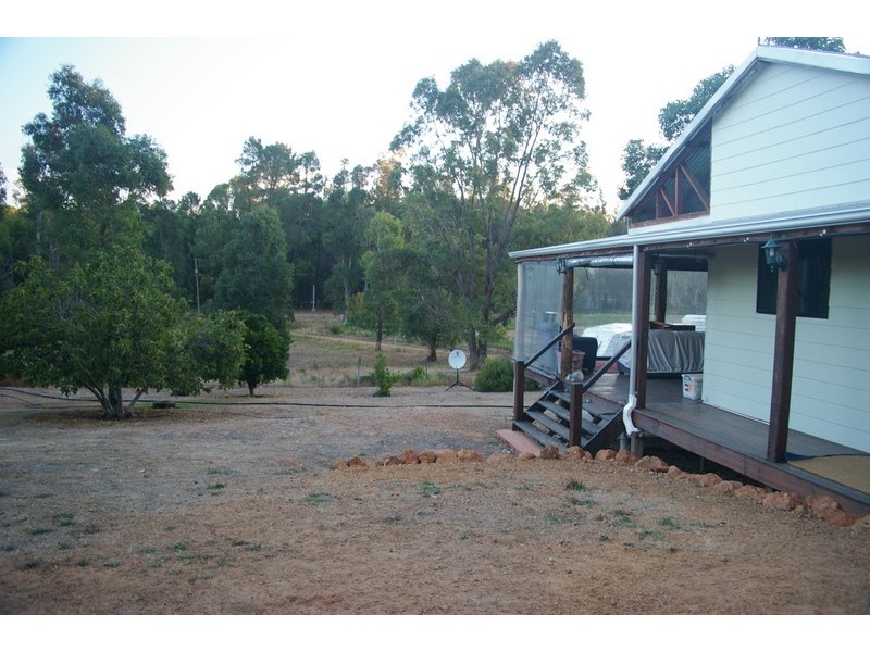 1279 Days Road, Dwellingup WA 6213