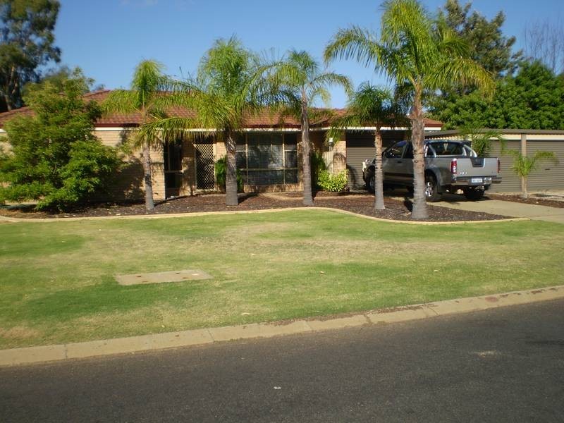32 Phillips Way, North Yunderup WA 6208