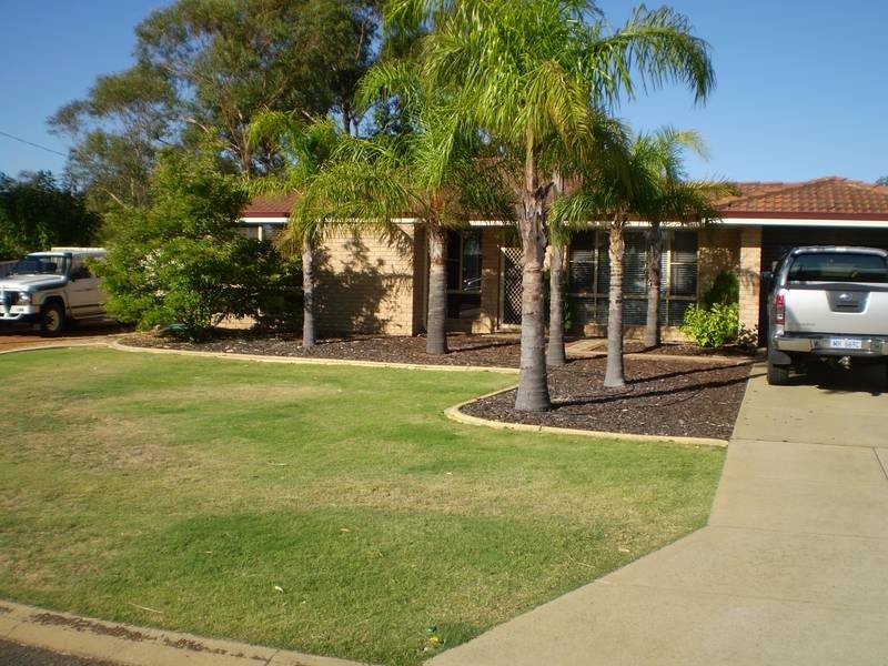 32 Phillips Way, North Yunderup WA 6208