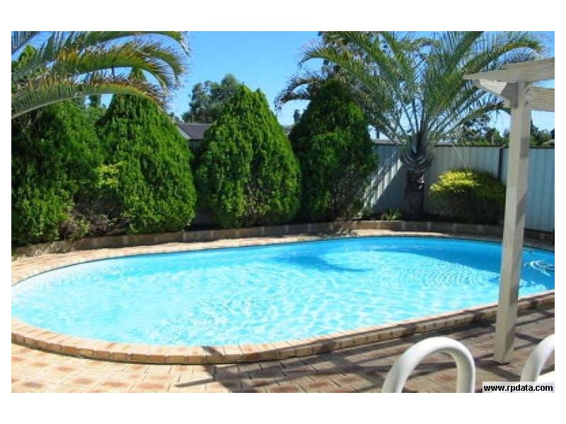 4 Casuarina Place, Pinjarra WA 6208