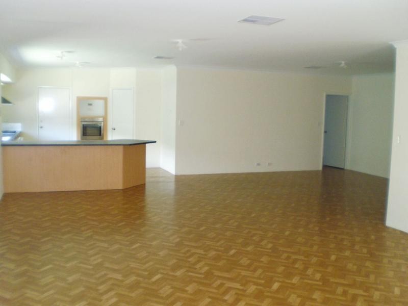 5 Woodstock Turn, Ravenswood WA 6208