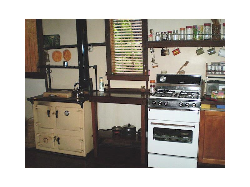 200 Holyoake Road, Dwellingup WA 6213