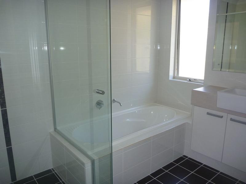 8 Placid Bend, South Yunderup WA 6208