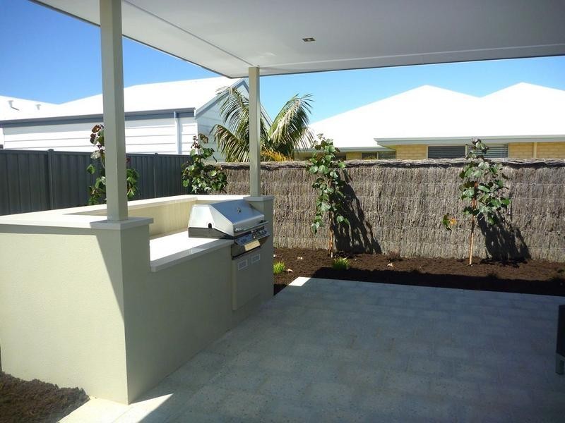 8 Placid Bend, South Yunderup WA 6208