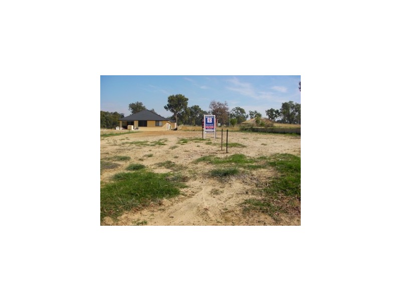 123 Hill street, Waroona WA 6215