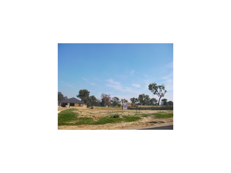 123 Hill street, Waroona WA 6215