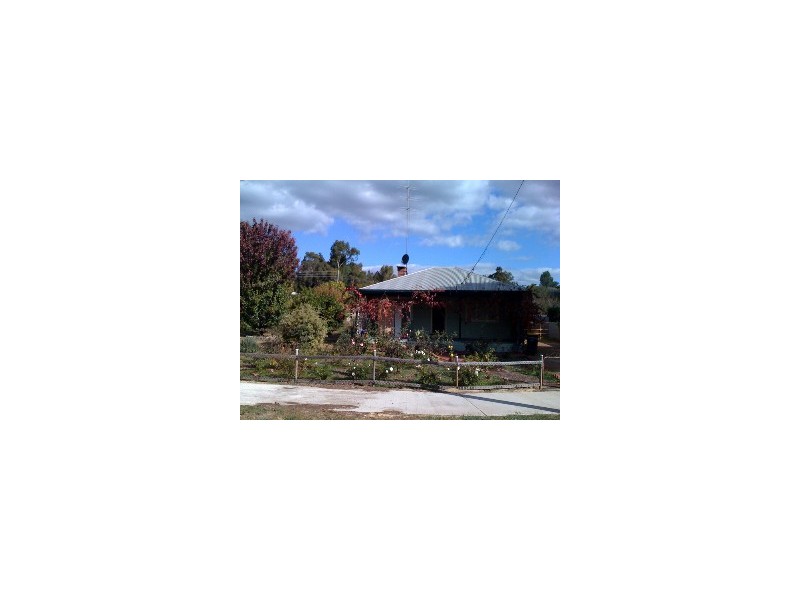 33 McLarty Rd, Dwellingup WA 6213