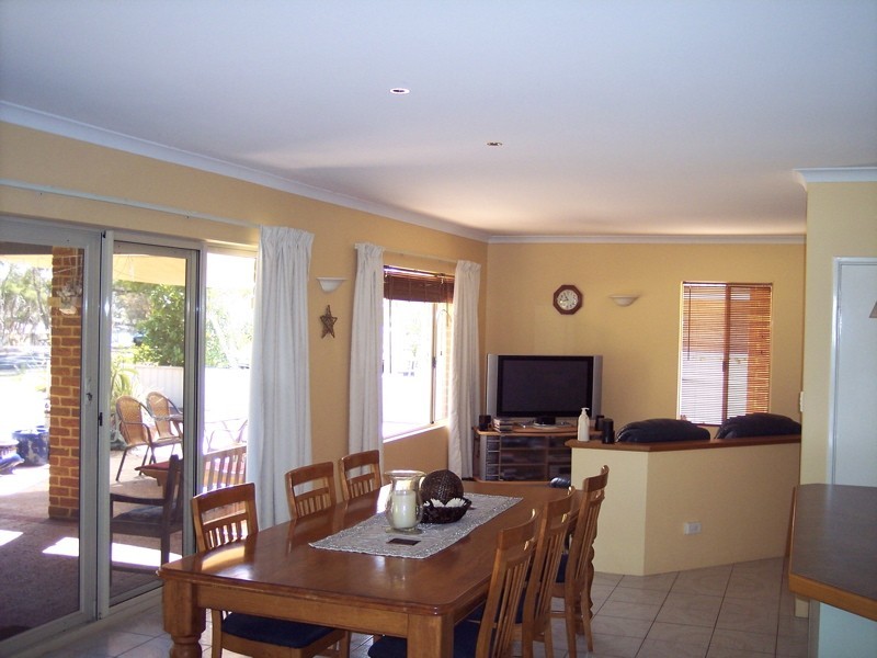 96 Banksia Terrace, South Yunderup WA 6208