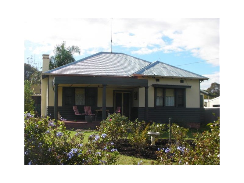 154 South West Highway, Waroona WA 6215