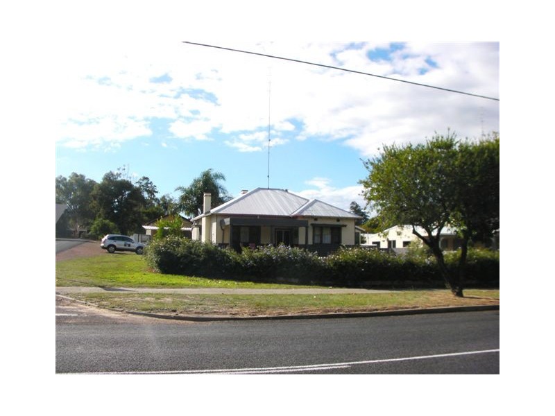 154 South West Highway, Waroona WA 6215