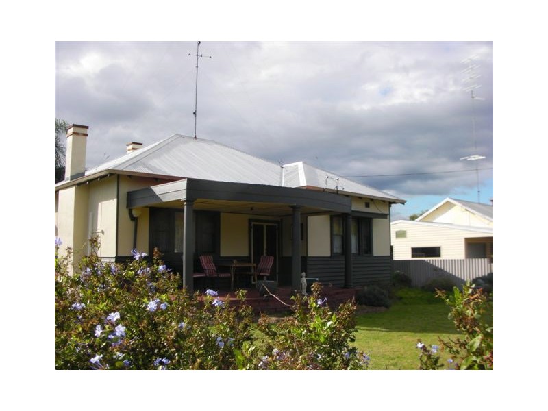 154 South West Highway, Waroona WA 6215