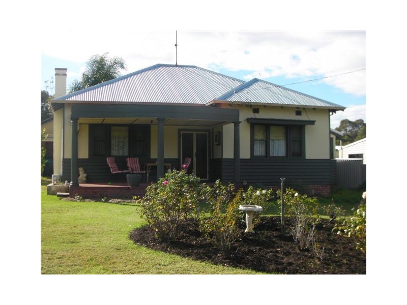 154 South West Highway, Waroona WA 6215