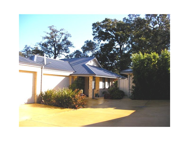 3/9 Kings Place, Waroona WA 6215