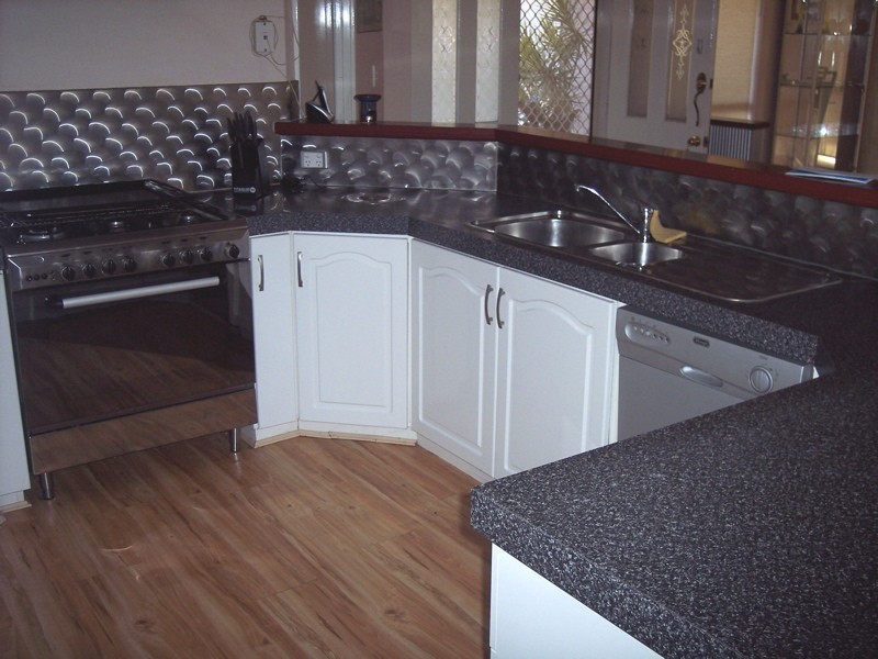 6 Sunland Avenue, South Yunderup WA 6208