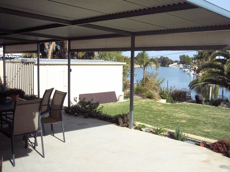 52 Kiap Road, South Yunderup WA 6208