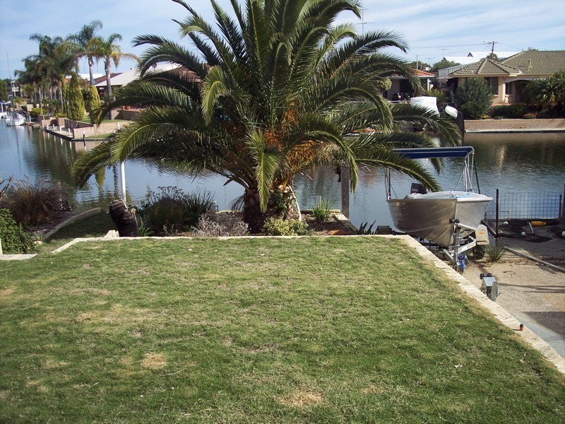 52 Kiap Road, South Yunderup WA 6208