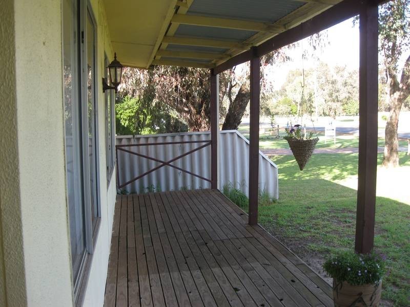 60 Pinjarra / Williams Road, Pinjarra WA 6208